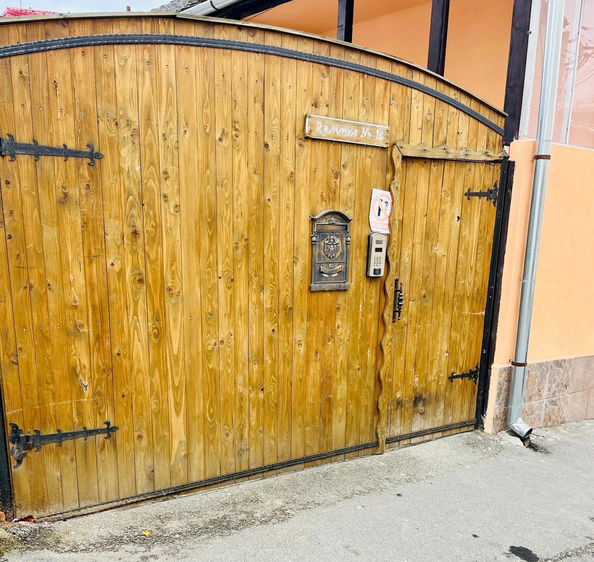 Moon And Sun Apartments Sibiu Dış mekan fotoğraf